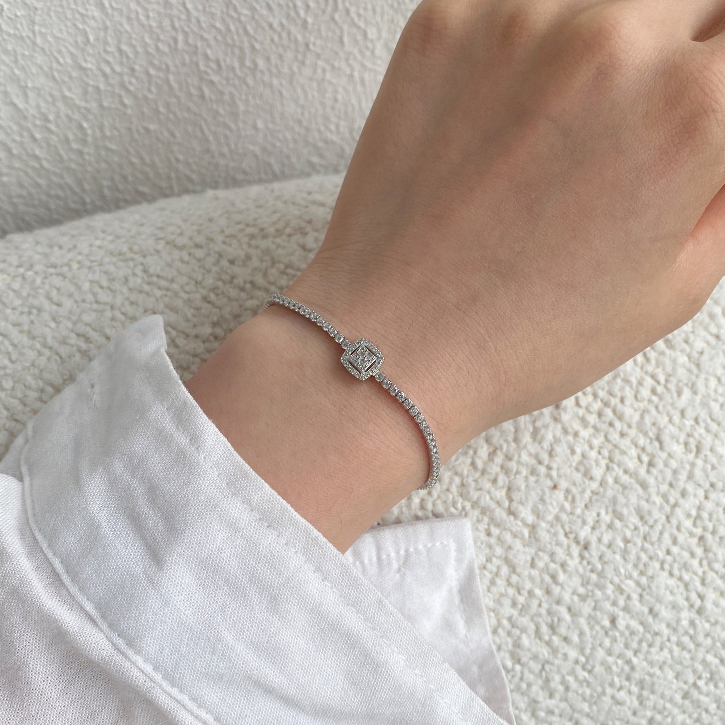 Silver Enchanter’s Locket Bracelet