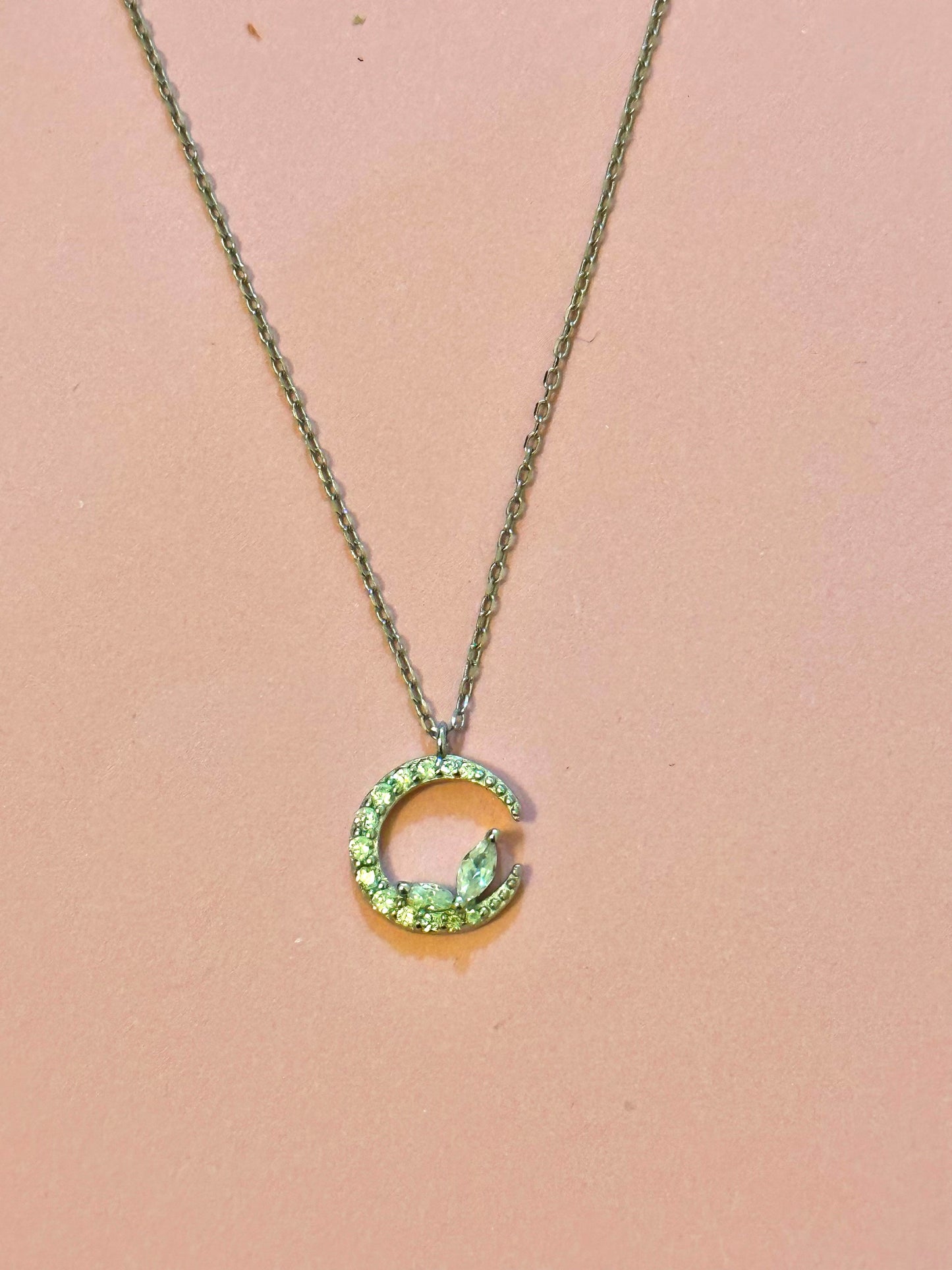 قلادة كريسيليا من الفضة عيار 925