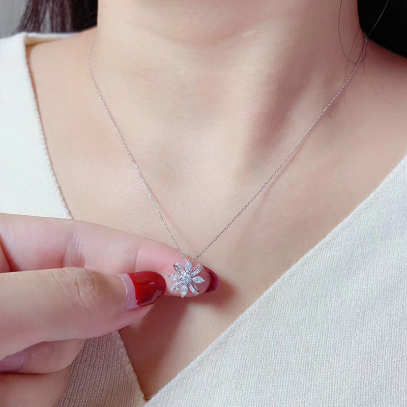 Bloom Necklace