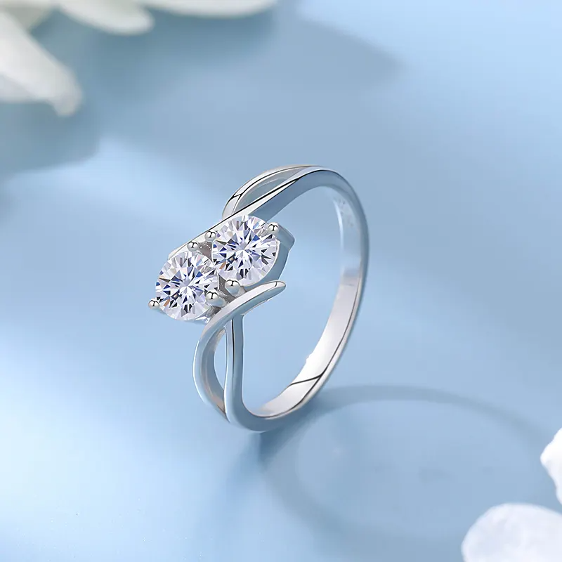 925 Umbriel Silver Moissanite Diamond Ring