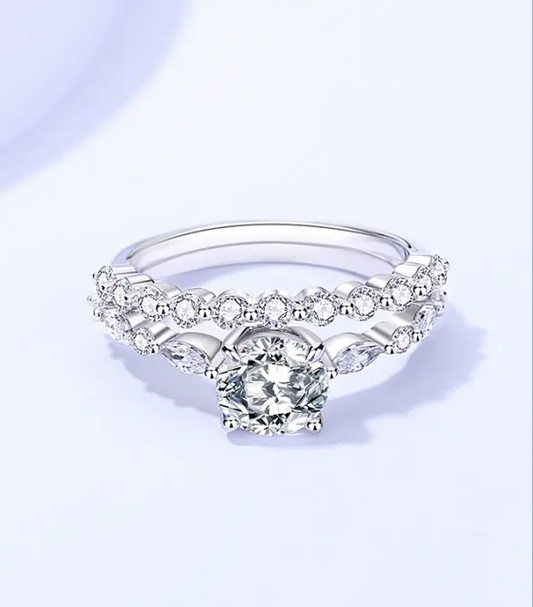 925 Elara Silver Moissanite Diamond Ring